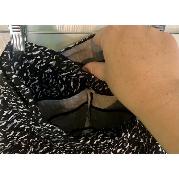 Lululemon Size 2 Fast and Free High Rise Crop Speckle Trail Black Multi Leggings - Picture 10 of 12